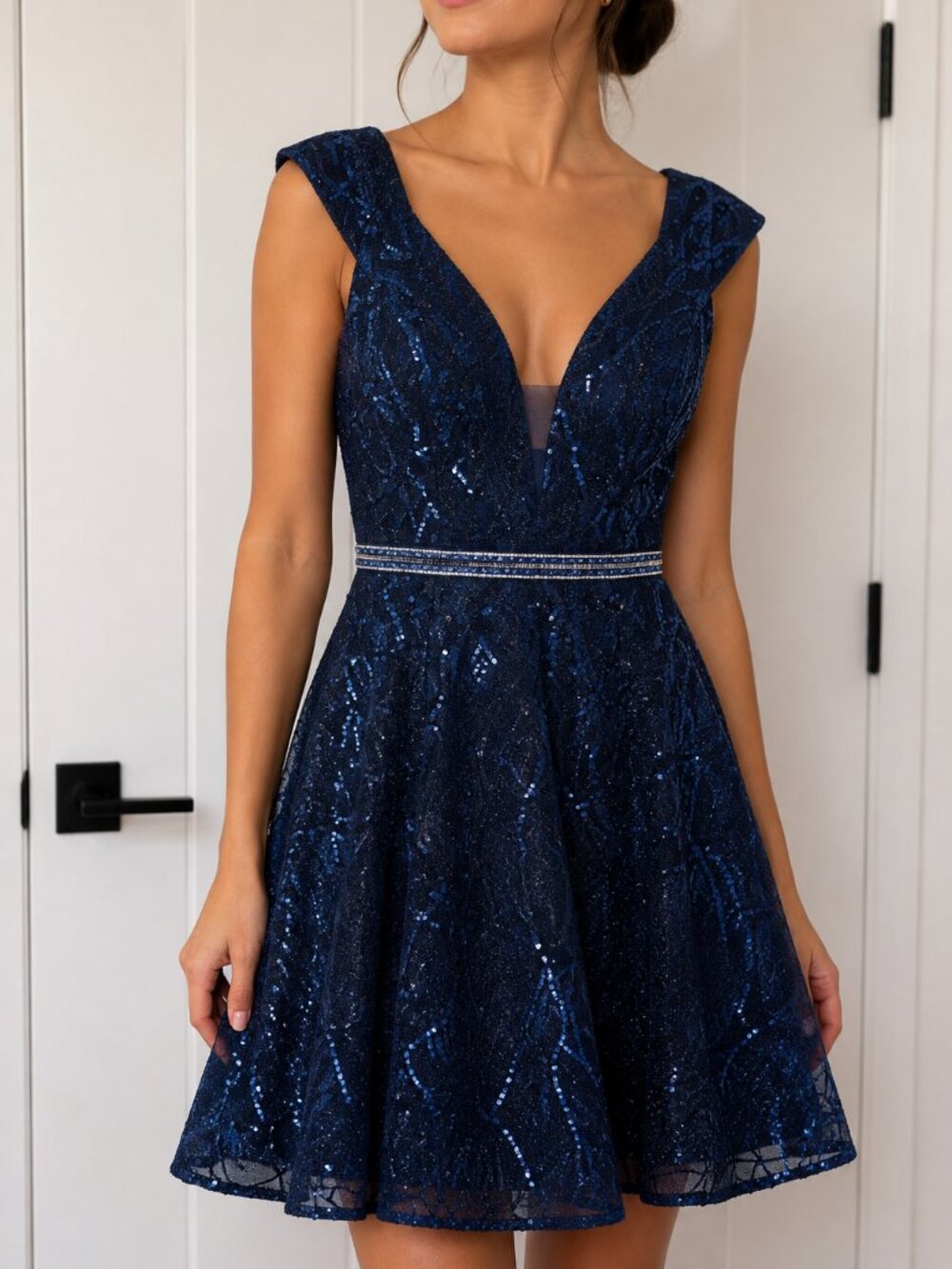 May Queen Couture Blue Sequin V-Neck Cocktail Dress Size 4